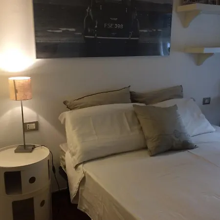 Meravigli Appartement *